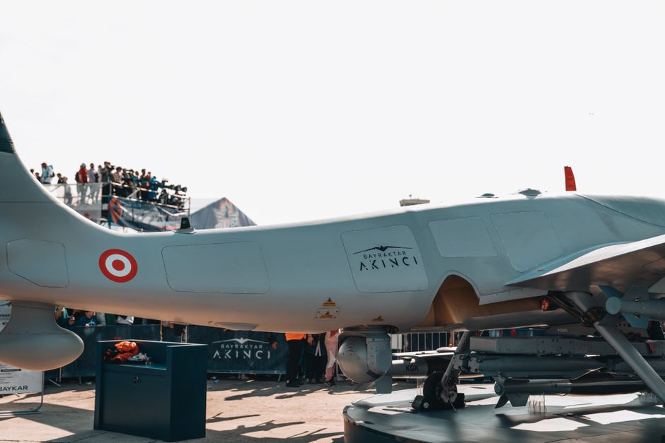 Een militaire drone die wordt ingezet voor surveillance en tactische operaties in moderne oorlogsvoering.